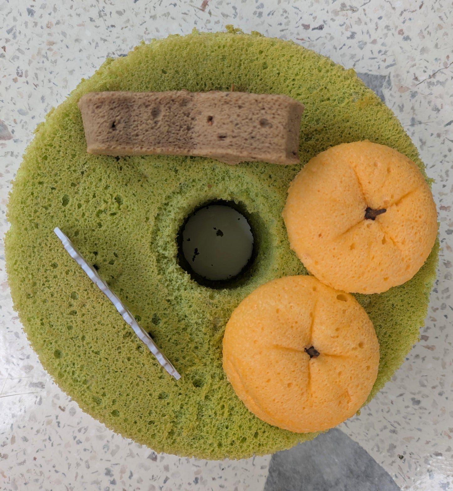 CNY Edition 8" Pandan Chiffon Cake